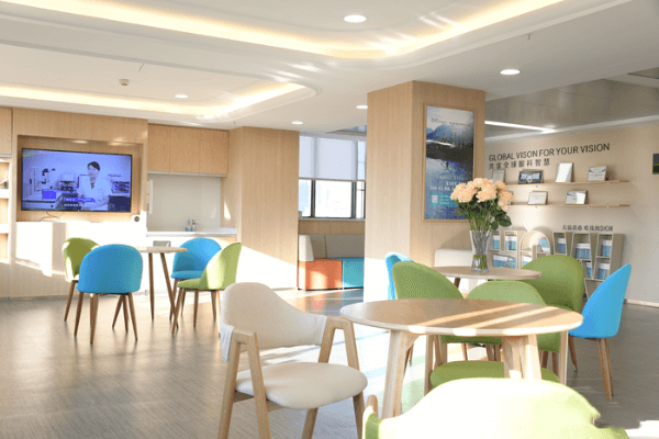 昆明爱尔眼科医院地址电话营业时间