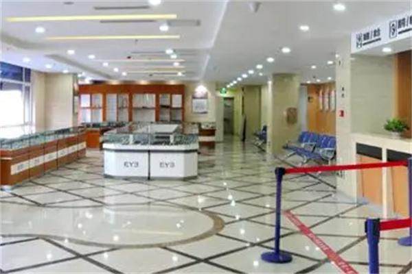 鞍山爱尔眼科医院真人口碑评价怎么样?