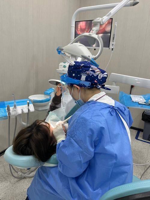 广州张燕口腔门诊部地址电话营业时间