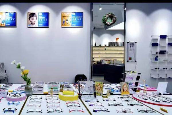 无锡威沃眼科诊所(观山店)是正规医院吗?