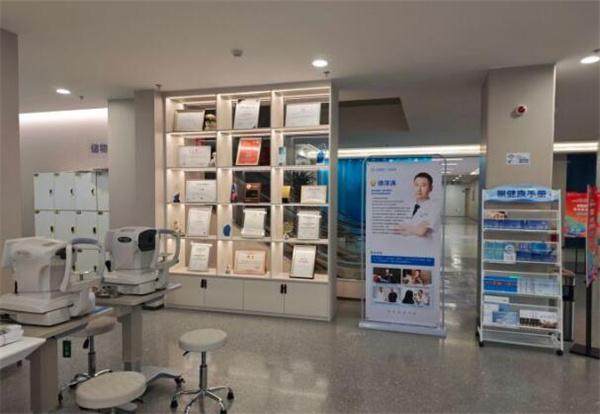 深圳普瑞星耀眼科医院(罗湖院区)是正规医院吗?