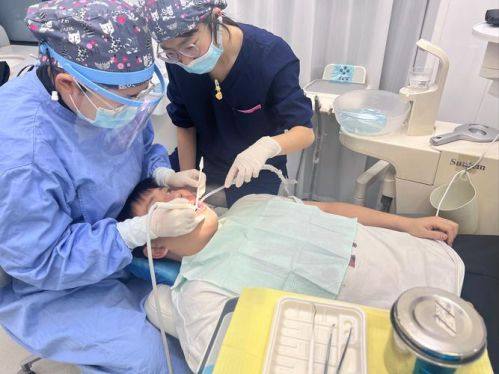 哈尔滨大象口腔门诊部医生团队实力强大及骨干医生简介