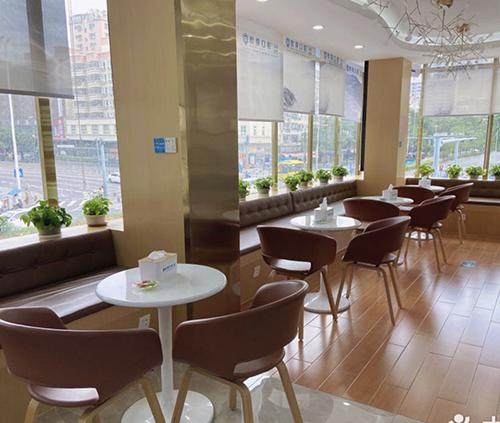 {深圳欧雅口腔门诊部